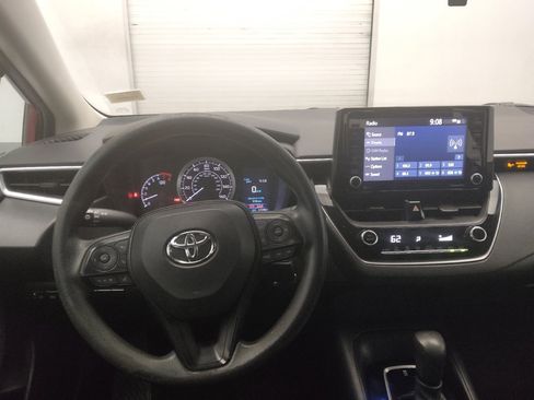 Used 2022 Toyota Corolla LE image 22