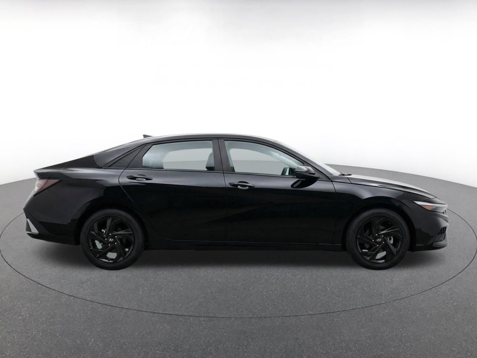 Used 2026 Hyundai Elantra Sport FWD image 10