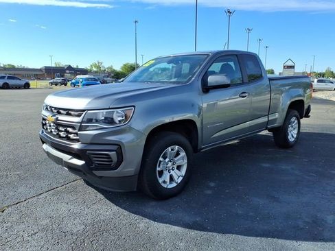 Used 2022 Chevrolet Colorado LT AWD/4WD image 3