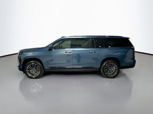 Used 2025 Cadillac Escalade ESV Sport Platinum AWD/4WD image 2