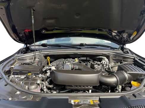 Used 2025 Dodge Durango GT AWD/4WD image 18