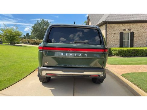 Used 2023 Rivian R1S Adventure AWD/4WD image 4