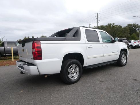 Used 2008 Chevrolet Avalanche LT w/ LT Preferred Equipment Group image 5