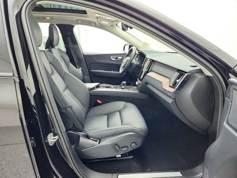 Used 2023 Volvo XC60 B5 Plus w/ Climate Package image 14