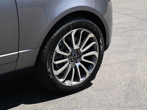 Used 2020 Land Rover Range Rover HSE AWD/4WD image 8