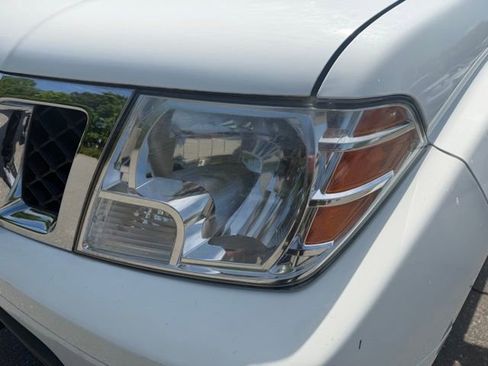 Used 2019 Nissan Frontier SV RWD image 9