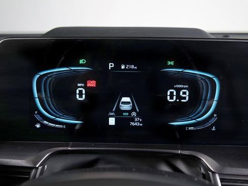 Used 2025 Kia Telluride LX image 17