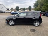 Used 2023 Kia Soul LX image 2