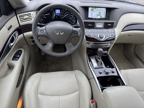 Used 2019 INFINITI Q70 L 3.7 image 12