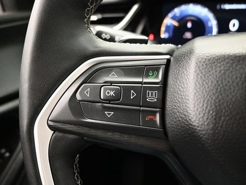 Used 2025 Jeep Grand Cherokee Altitude AWD/4WD image 26