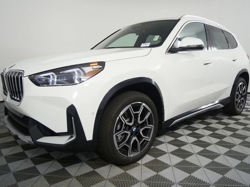 Used 2026 BMW X1 xDrive28i image 7