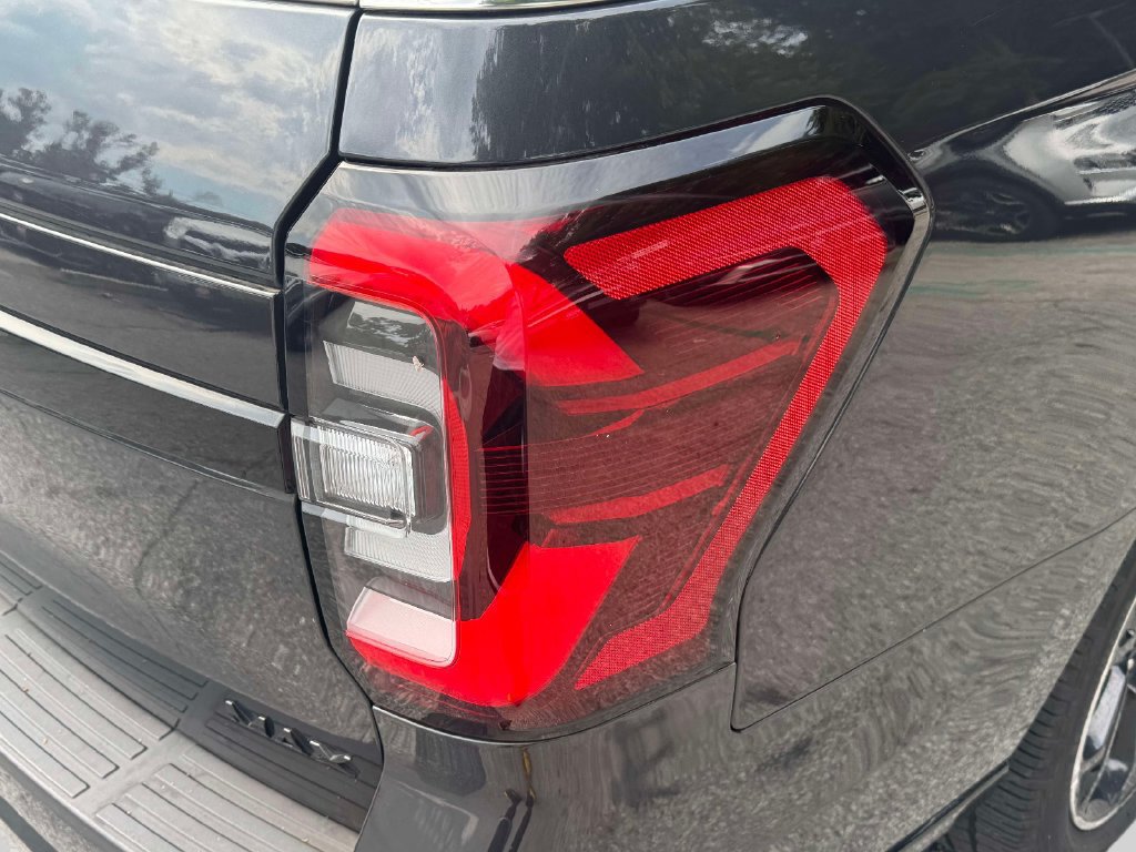 Used 2022 Ford Expedition Max Limited AWD/4WD image 10