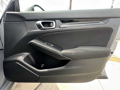 Used 2025 Honda Civic Sport image 29