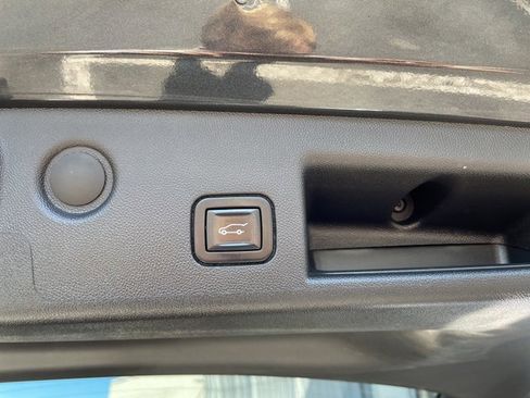 Used 2022 Chevrolet Equinox RS image 33