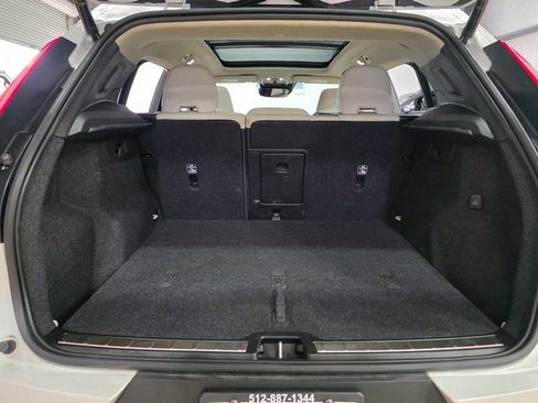 Used 2022 Volvo XC40 T5 Inscription image 21