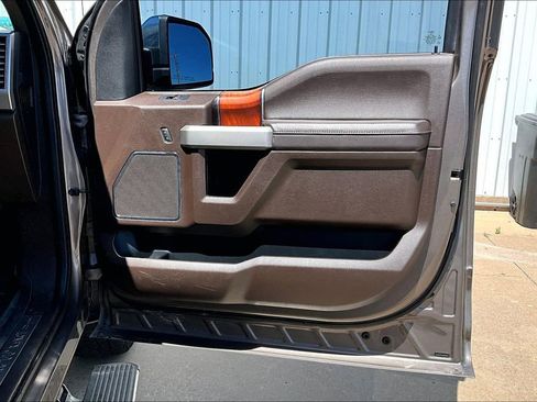 Used 2019 Ford F150 King Ranch w/ Equipment Group 601A Luxury AWD/4WD image 22