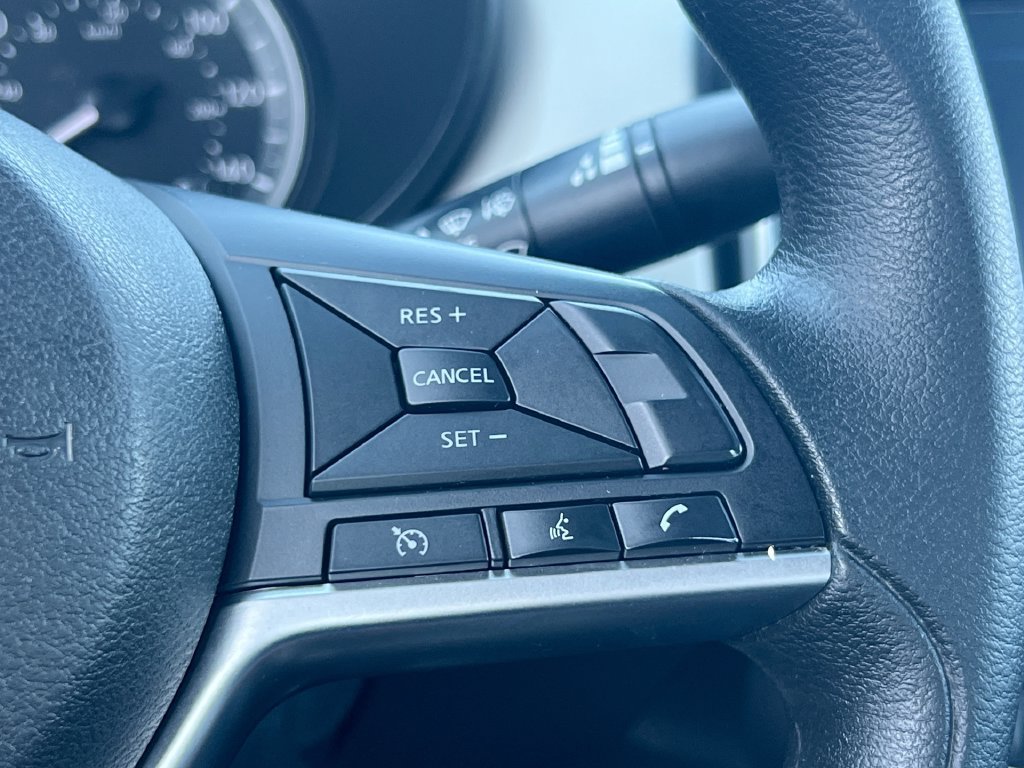 Used 2022 Nissan Versa SV FWD image 37