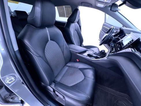 Used 2021 Toyota Camry SE image 36