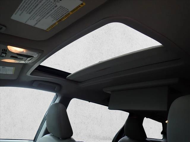 Used 2017 Toyota Sienna XLE Premium w/ Protection Package FWD image 16