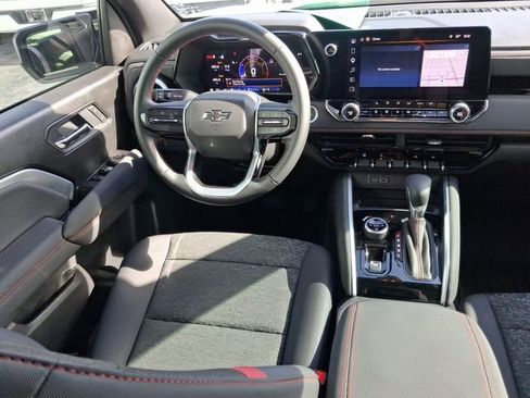Used 2025 Chevrolet Colorado Z71 AWD/4WD image 8