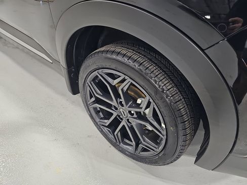 Used 2025 Nissan Kicks SR image 13