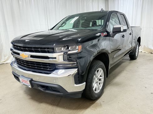 Used 2019 Chevrolet Silverado 1500 LT w/ All-Star Edition image 3