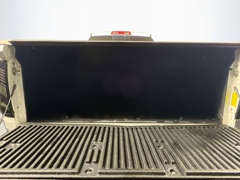 Used 2020 Toyota Tundra SR5 w/ SR5 Upgrade Package RWD image 33