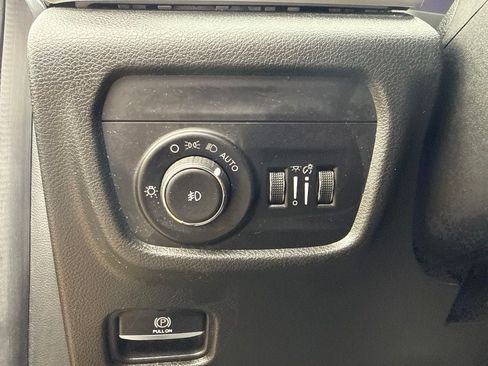 Used 2023 Jeep Grand Cherokee L Limited AWD/4WD image 29