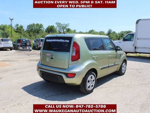 Used 2013 Kia Soul FWD image 4