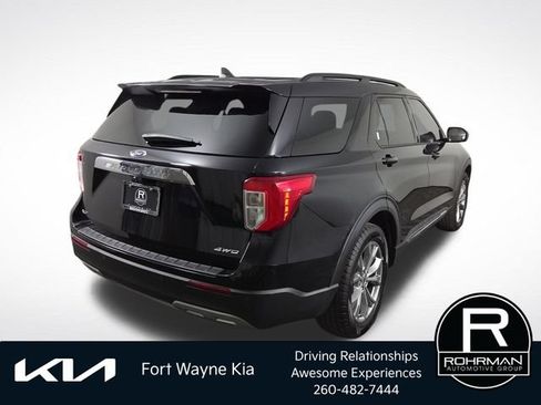 Used 2021 Ford Explorer XLT w/ Equipment Group 202A AWD/4WD image 7