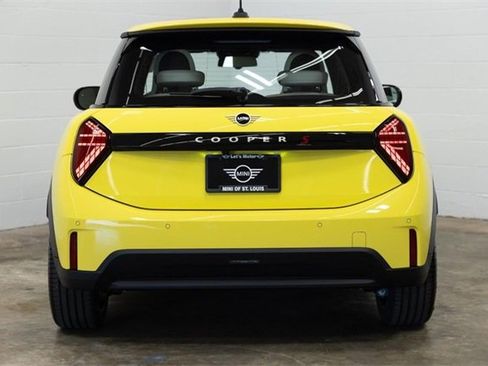 Certified 2025 MINI Cooper S image 10