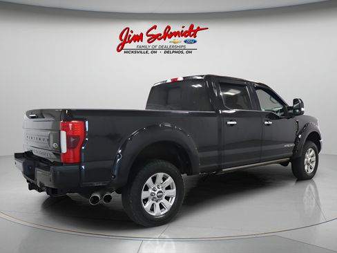 Used 2017 Ford F250 Platinum w/ Platinum Ultimate Package AWD/4WD image 6