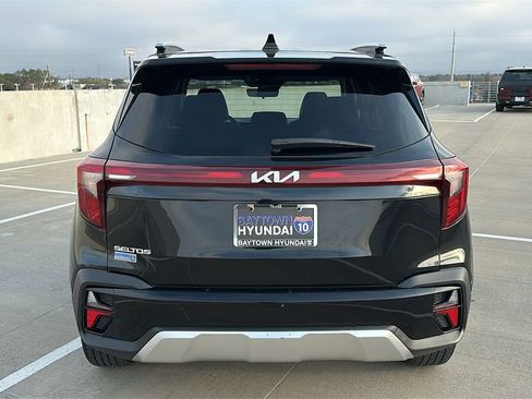 Used 2025 Kia Seltos S image 11