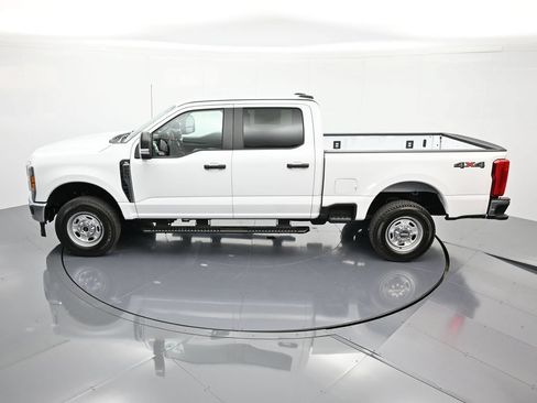 New 2026 Ford F250 XL w/ XL Chrome Package AWD/4WD image 16
