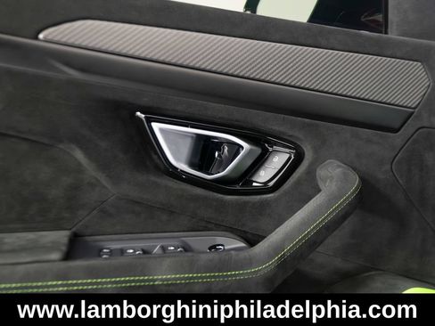 Used 2024 Lamborghini Urus Performante AWD/4WD image 14