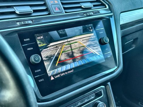 Used 2024 Volkswagen Tiguan Wolfsburg Edition image 27