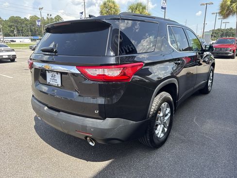 Used 2019 Chevrolet Traverse LT FWD image 4