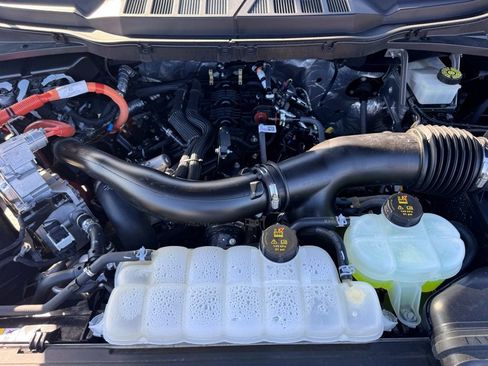 Used 2024 Ford F150 XLT w/ Mobile Office Package image 36