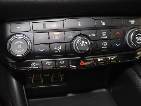 Used 2025 Dodge Durango GT w/ Trailer Tow Group IV image 29