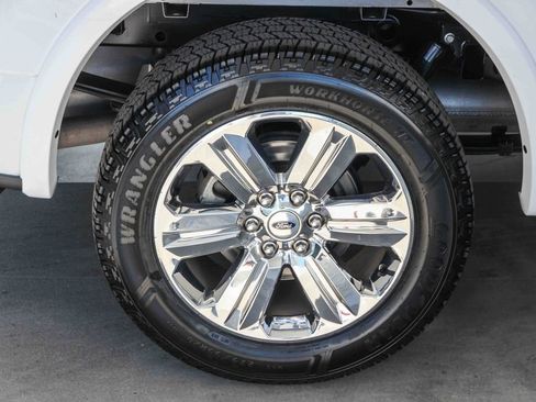 Used 2020 Ford F150 Lariat w/ Equipment Group 502A Luxury RWD image 12