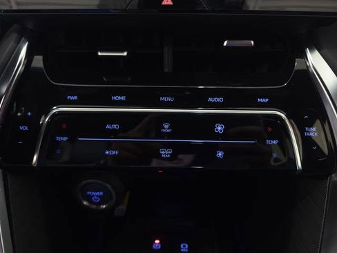 Used 2021 Toyota Venza Limited w/ Advanced Technology Package image 19