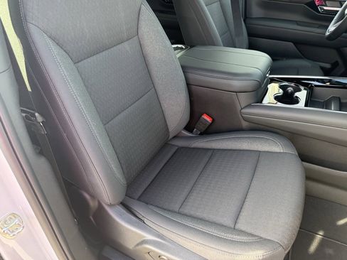 New 2026 Chevrolet Suburban LS image 44