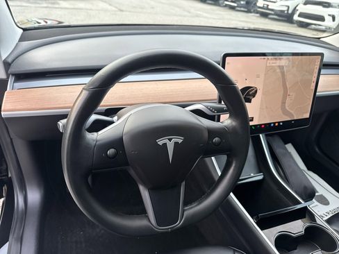 Used 2018 Tesla Model 3 Long Range image 24