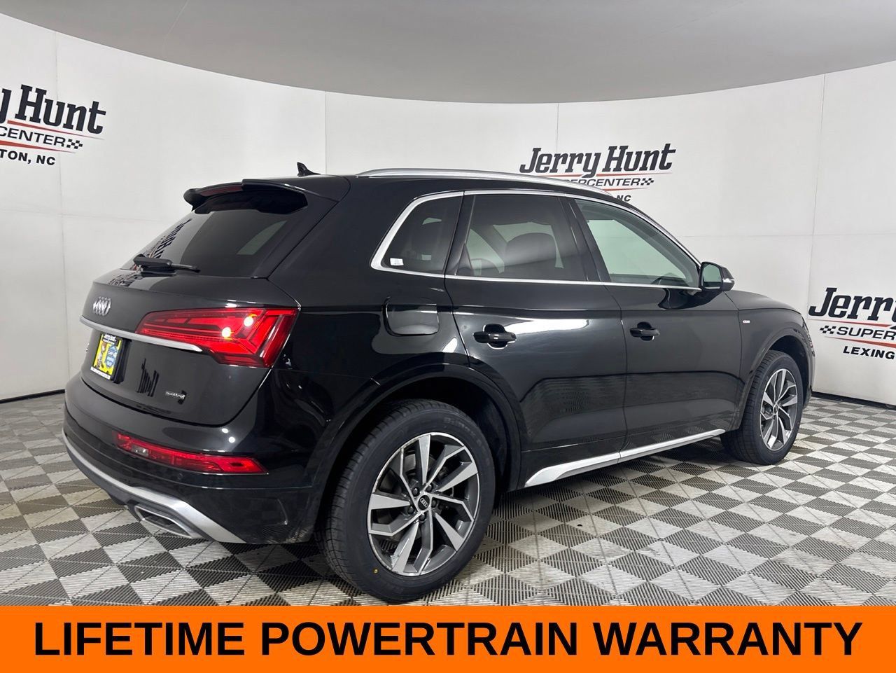 Used 2023 Audi Q5 2.0T Premium w/ Convenience Package AWD/4WD image 6