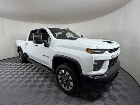 Used 2022 Chevrolet Silverado 2500 Custom w/ Custom Value Package AWD/4WD image 1