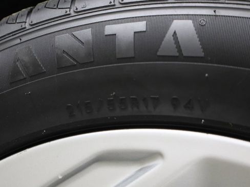 Used 2022 Hyundai Kona SEL w/ Cargo Package image 34