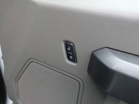 Used 2018 Ford F150 XLT image 25