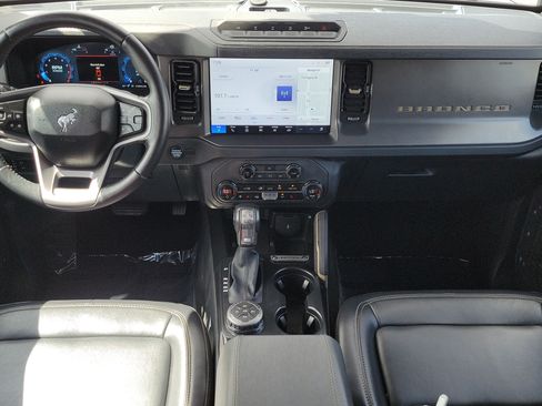 Used 2025 Ford Bronco Badlands AWD/4WD image 14