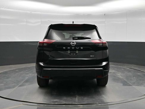 Used 2024 Nissan Rogue SV FWD image 6