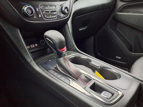 Used 2023 Chevrolet Equinox RS w/ RS Leather Package image 18